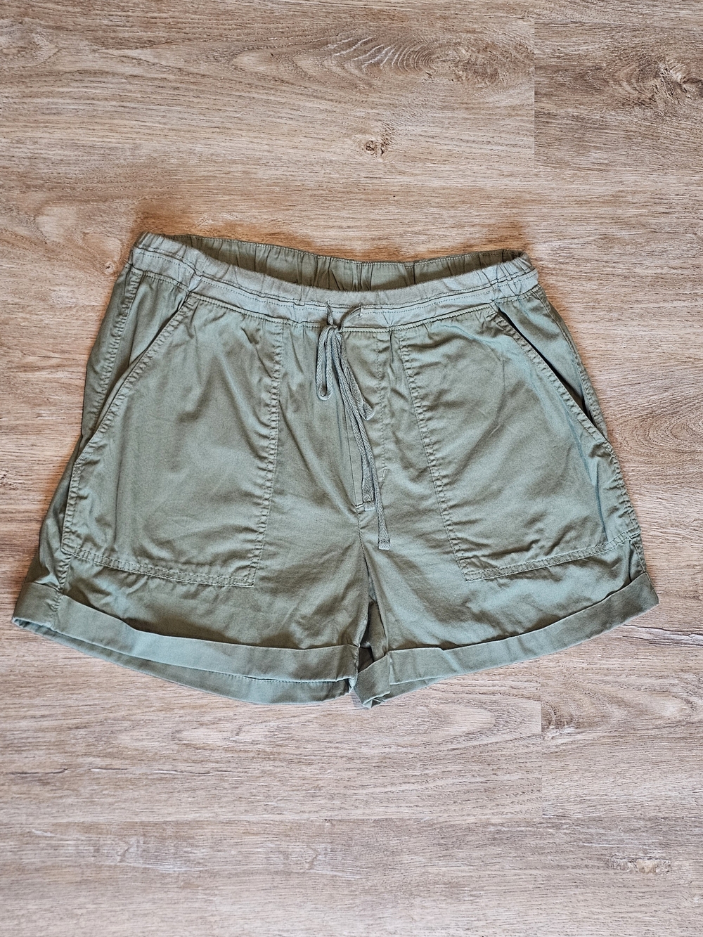 Anthropologie Velvet by Graham & Spencer Small Olive Drawstring Utility Shorts